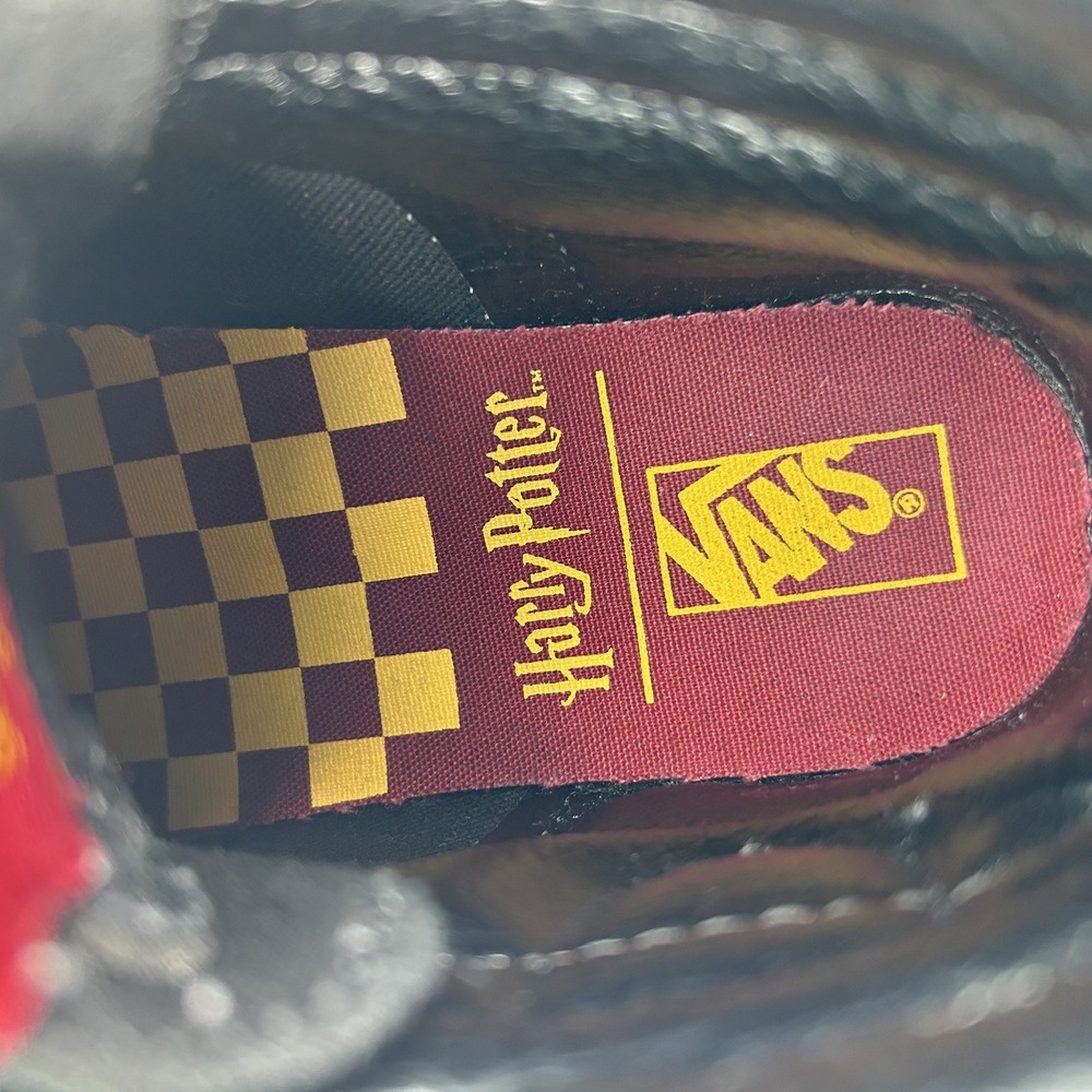 Vans Youth 3.5 Harry Potter Gryffindor Sk8-Hi Limited Edition Shoes - Picture 8 of 15